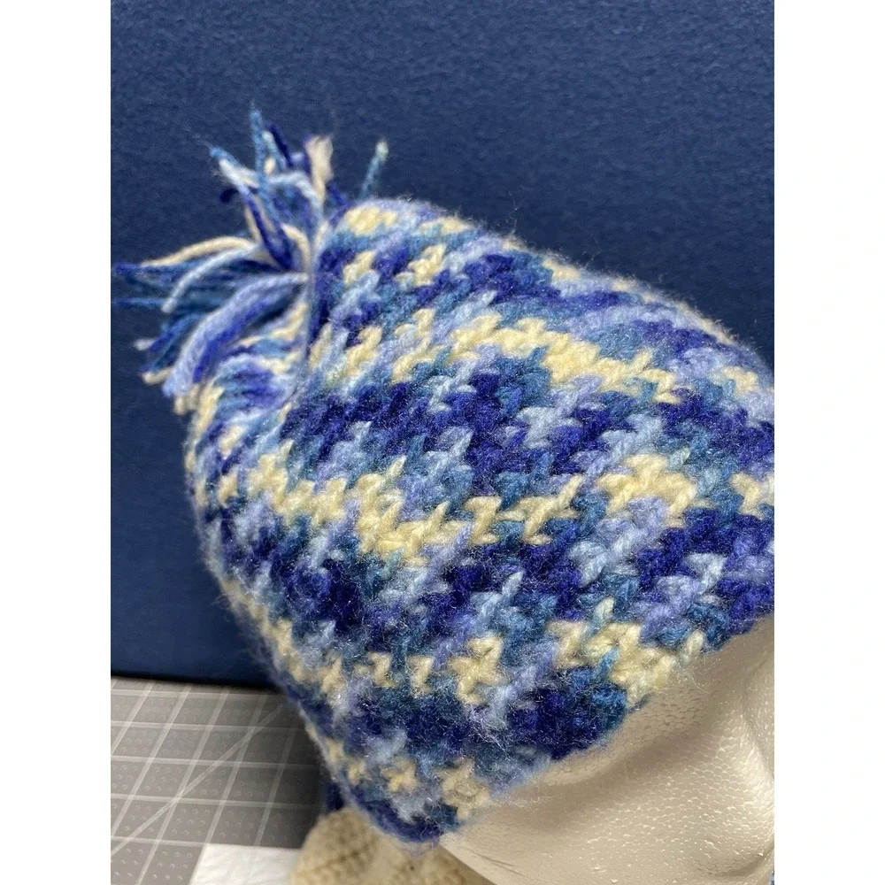 Crochet‎ Blue White Variegated Hat 22